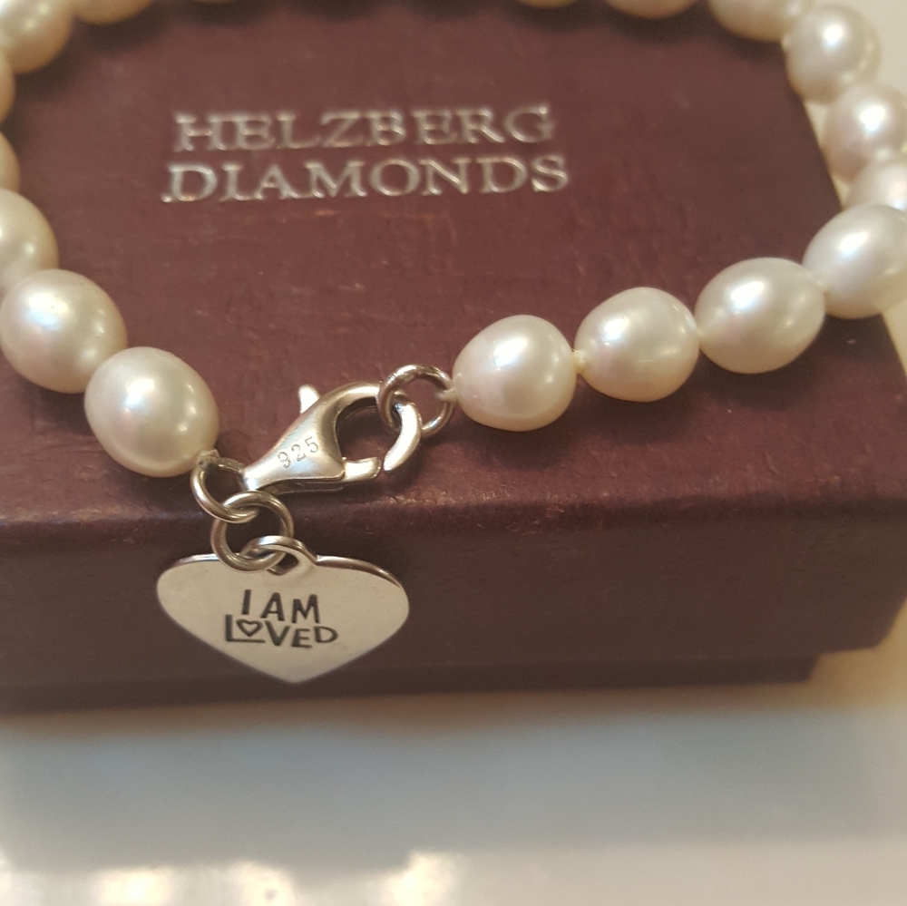 I am Loved Pearl Bracelet